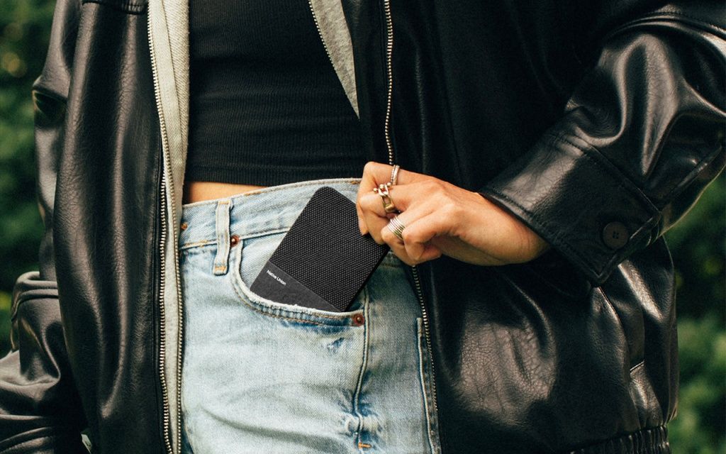 26689-41NativeUnionClassicPowerBank-4.jpg 26689-41NativeUnionClassicPowerBank-4.jpg